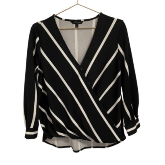 Banana Republic Black White Wrap Crepe Blouse Size Small - Picture 1 of 4